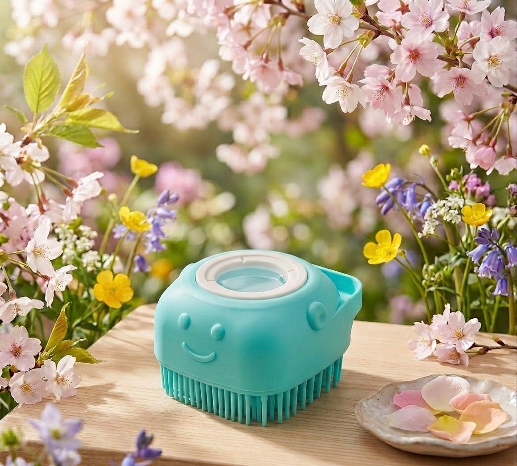 Brosse avec réservoir de shampoing