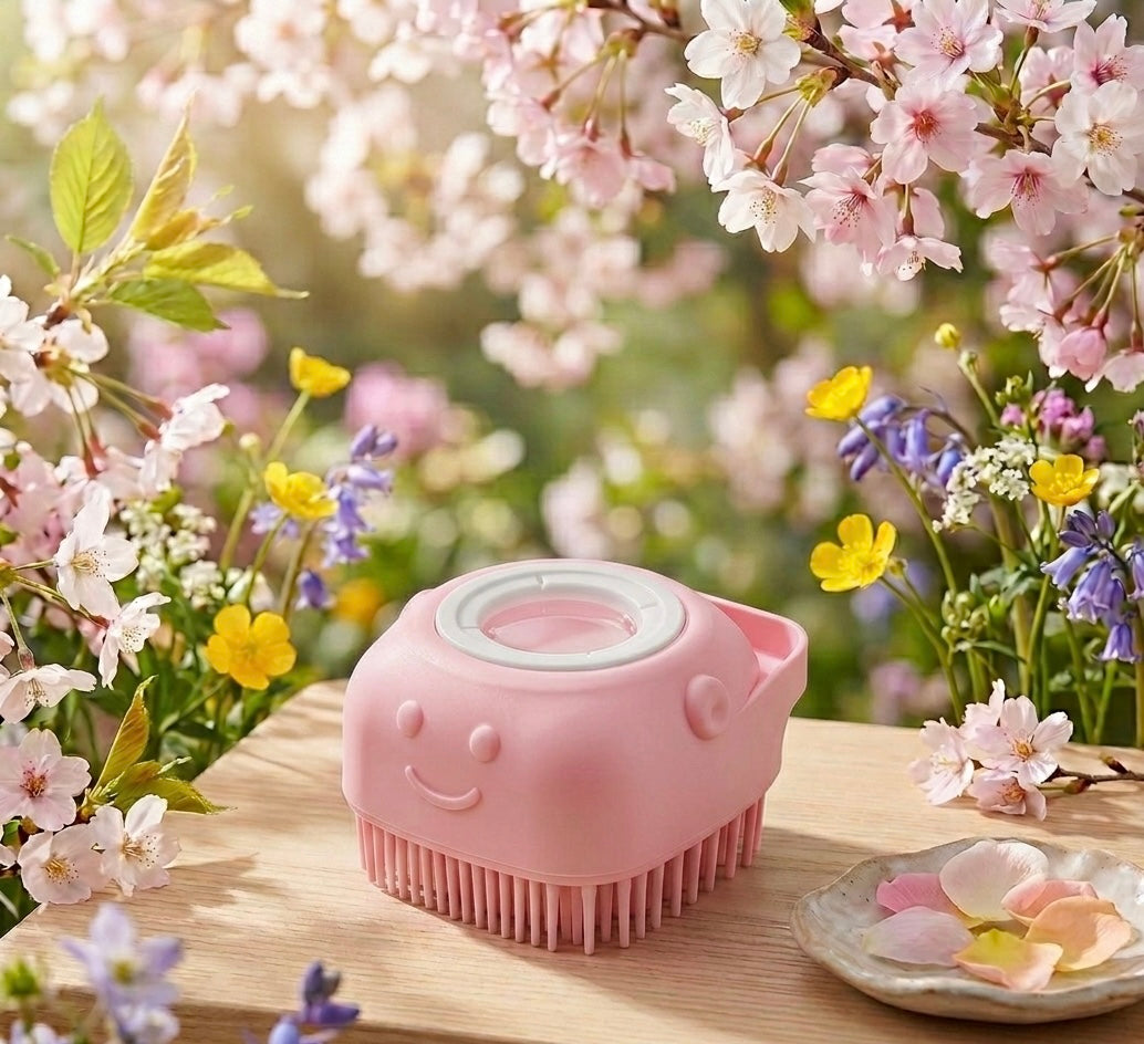 Brosse avec réservoir de shampoing